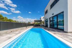 Villa Sandy Bay Villa